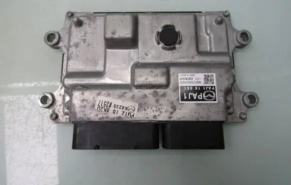 Mazda 3 Engine control unit/module ECU PAJ118881 MB2798003442