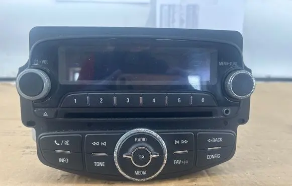 Opel Corsa E Radio/CD/DVD/GPS head unit 13435162 557799431 7310500000000X