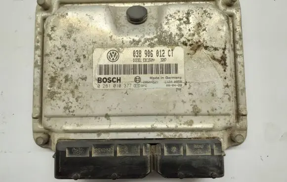 Volkswagen Polo Engine control unit/module 038906012CT 28SA4521 0281010377