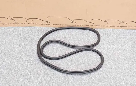 Volkswagen Golf VII Front door rubber seal 5GE867912