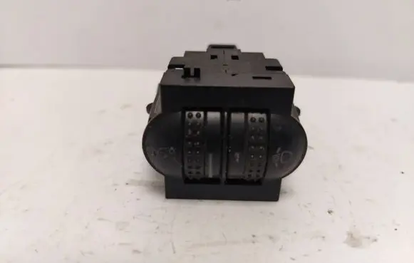 Volkswagen PASSAT B5 Headlight level height control switch 3B0941333C