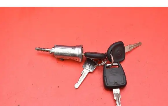 Opel Zafira A Ignition lock 205654