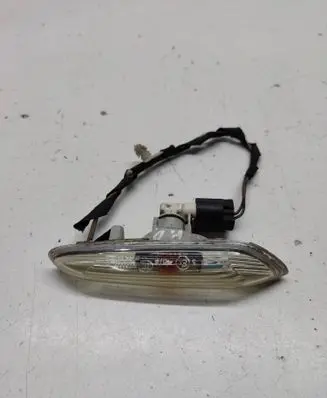 BMW 1 E82 E88 Front fender indicator light 7253326 63137253326
