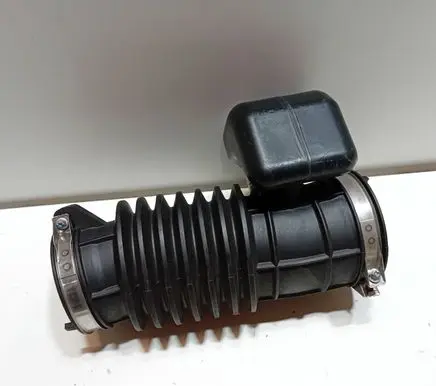 Honda CR-V Air intake hose/pipe