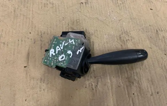 Toyota RAV 4 (XA20) Wiper control stalk 173647