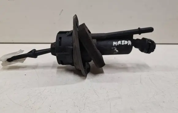Mazda 3 I Clutch master cylinder