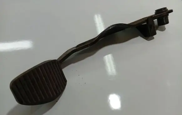 Peugeot 406 Brake pedal 