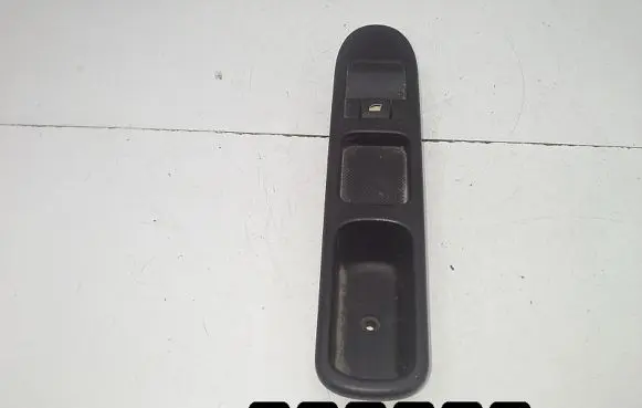 Peugeot 207 Electric window control switch