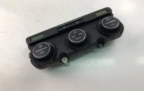 Volkswagen Touran I Climate control unit 78888414
