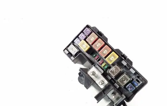 Infiniti FX Fuse module