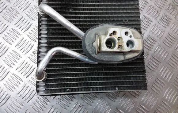 Air conditioning (A/C) radiator (interior)