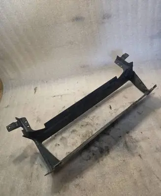 Volvo V50 Top upper radiator support slam panel 3984