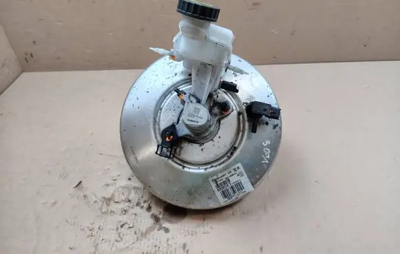 Opel Combo E Brake booster 0204J00547