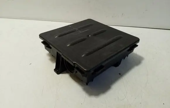 Audi TT TTS Mk2 Fuse box set 8J0937121A 8J0937587A