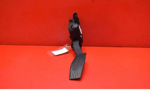 Opel Insignia A Accelerator throttle pedal 13237352DG