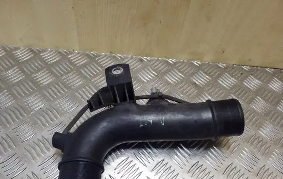 Toyota Auris 150 Intercooler hose/pipe 173620R021