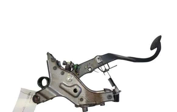 Toyota Avensis T270 Brake pedal 8951020041