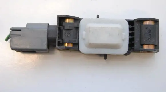 Jeep Grand Cherokee (WK) Airbag deployment crash/impact sensor 04671779AC