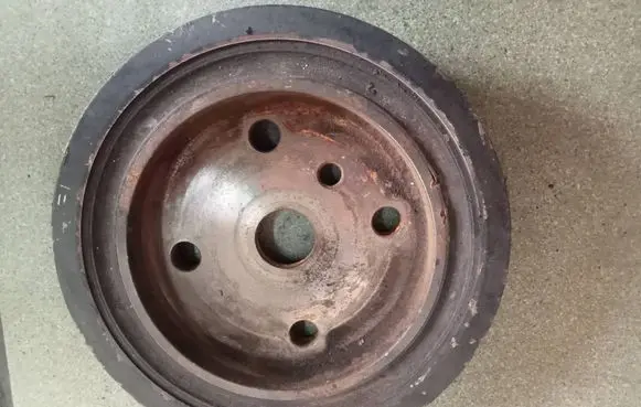 Volvo S80 Crankshaft pulley 30637335