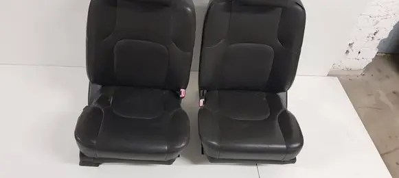 Nissan Navara D40 Seat set 