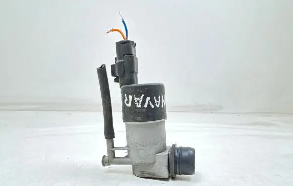 Nissan Navara D22 Windscreen/windshield washer pump 194414 031805 316568