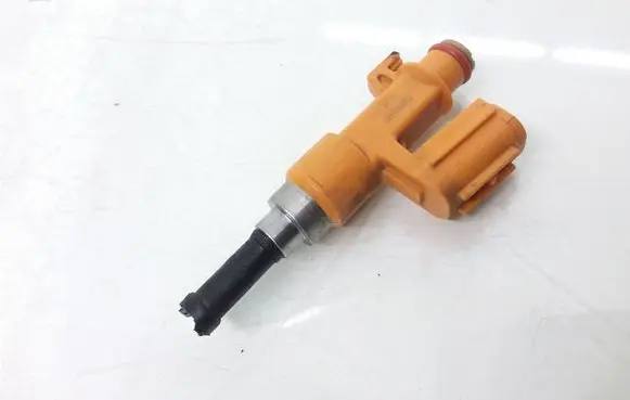 Lexus RX 450H Fuel injector 2325031140