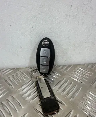Nissan Qashqai Ignition key/card 