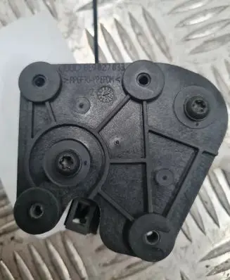Audi A6 S6 C5 4B Tailgate boot lock/latch motor 8E9827833