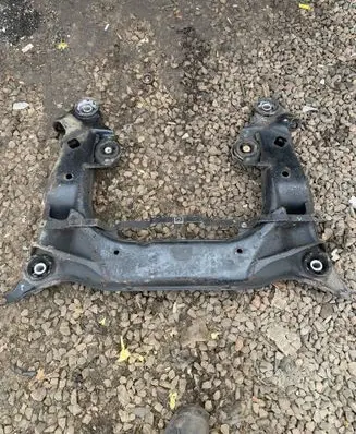 Volkswagen PASSAT B5.5 Front subframe 