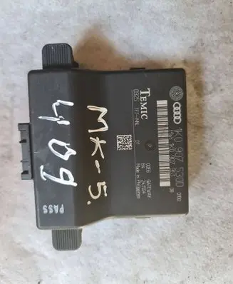 Audi A3 S3 A3 Sportback 8P Gateway control module 1K0907530D 1K0907951