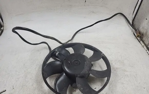 Audi A4 S4 B5 8D Electric radiator cooling fan 