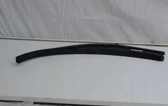Opel Astra J Front bumper lip 13387155