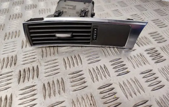 Audi A6 S6 C6 4F Dashboard side air vent grill/cover trim 4F1820901A