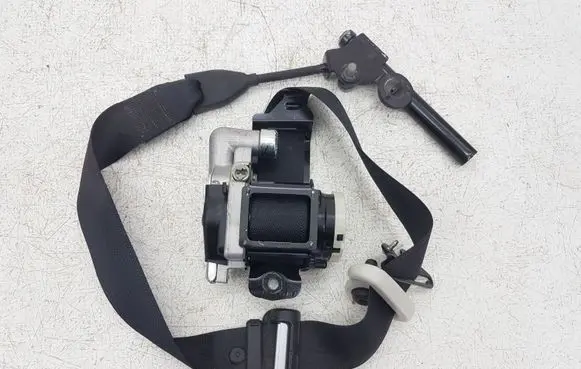 Ford Edge II Front seatbelt FT4BR612D64 FT4BR612D64AM3AM1 1031561U7718