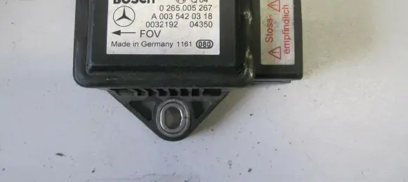 Mercedes-Benz E W211 ESP acceleration yaw rate sensor A0035420318