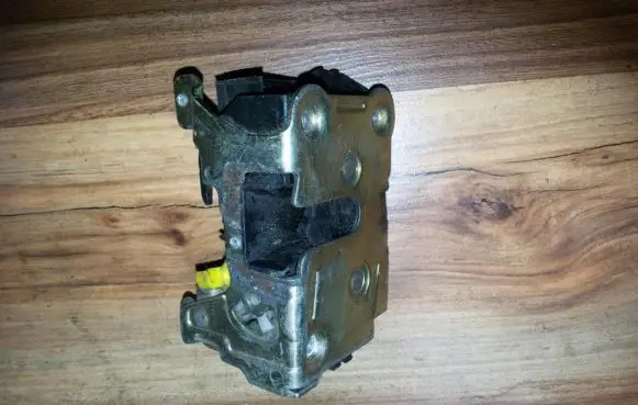 Renault 19 Front door lock