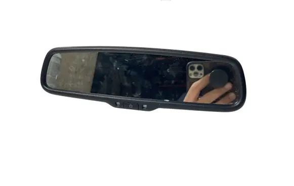 Nissan Qashqai Rear view mirror (interior) E11015892 E11026001