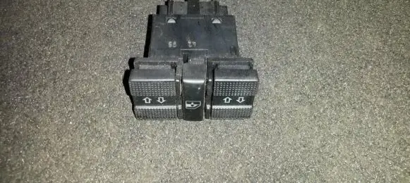 Volkswagen Golf III Electric window control switch