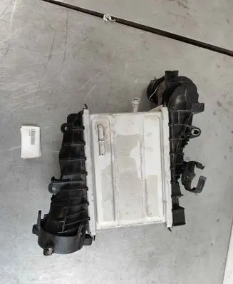 Volvo XC60 Intercooler radiator 32339085 32138750