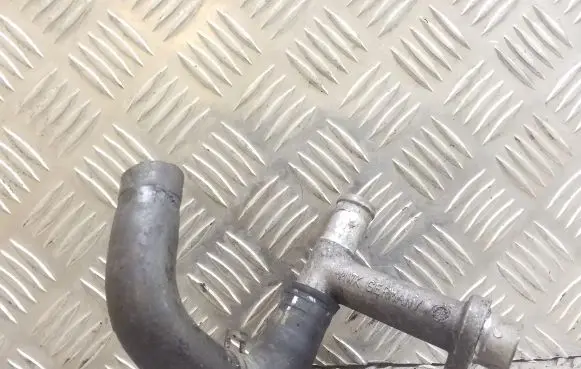 Volkswagen Transporter - Caravelle T4 Engine coolant pipe/hose 074121145B