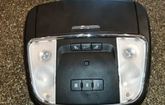 Jeep Grand Cherokee Front seat light 1VS291X9AB