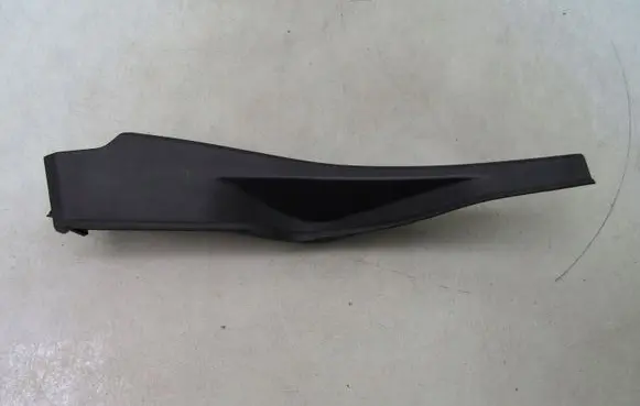 Nissan Leaf II (ZE1) Engine hood trim 668945SJ0A