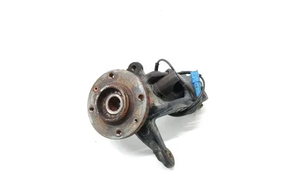 Peugeot 208 Front wheel hub