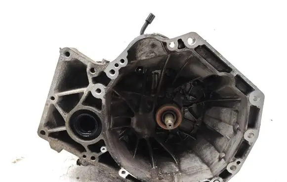Manual 5 speed gearbox