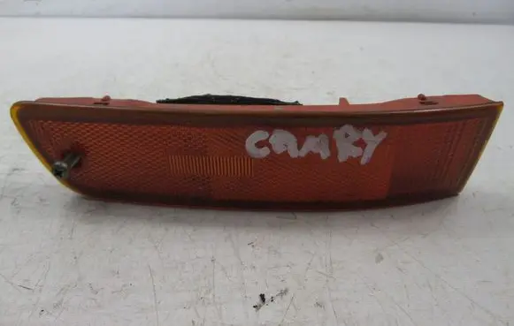 Toyota Camry Front indicator light 