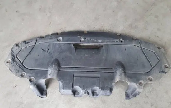 BMW 7 G11 G12 Engine splash shield/under tray 7404727AUTOFROST