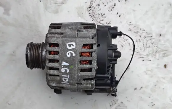 Volkswagen PASSAT B6 Generator/alternator 03L903023B