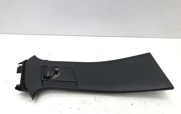 Volvo XC40 (B) pillar trim (top) 31457493