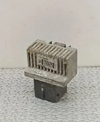 Renault Kadjar Glow plug pre-heat relay 110678071R PDR812 2928