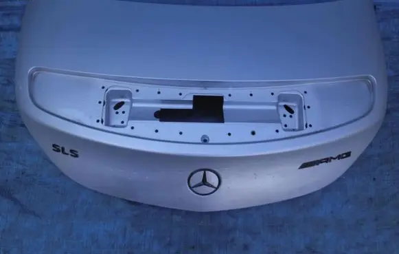 Mercedes-Benz SLS AMG Truck tailgate 